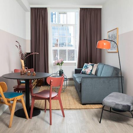 Bob W Commercial House London Luaran gambar